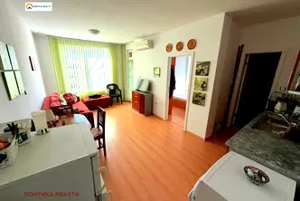 Двустаен апартамент в Бургас, к.к. Слънчев бряг