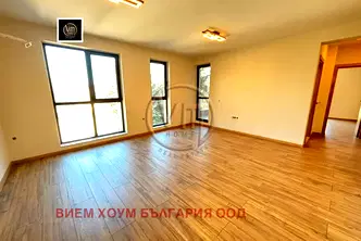 Тристаен апартамент в к.к. Св.Св. Константин и Елена