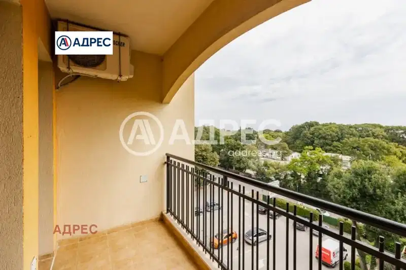 apartment in Zlatni Pyasyci