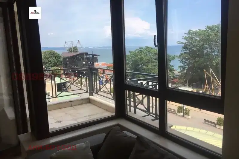 apartment in Zlatni Pyasyci
