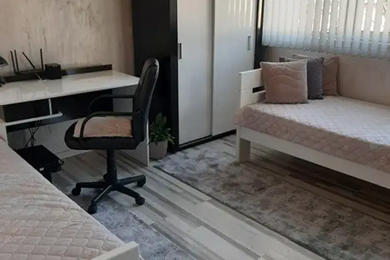 3-bedroom apartment in Kyrdjali, Centyr