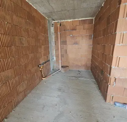 Photo 2 — 3-bedroom apartment in Kyrdjali, Centyr