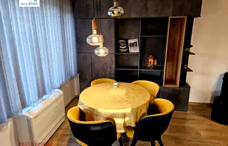 Тристаен апартамент в Кърджали, Център