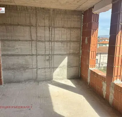 Снимка 4 — Тристаен апартамент в Кърджали, Студен кладенец