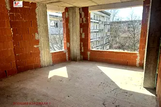 Тристаен апартамент в Кърджали, Студен кладенец