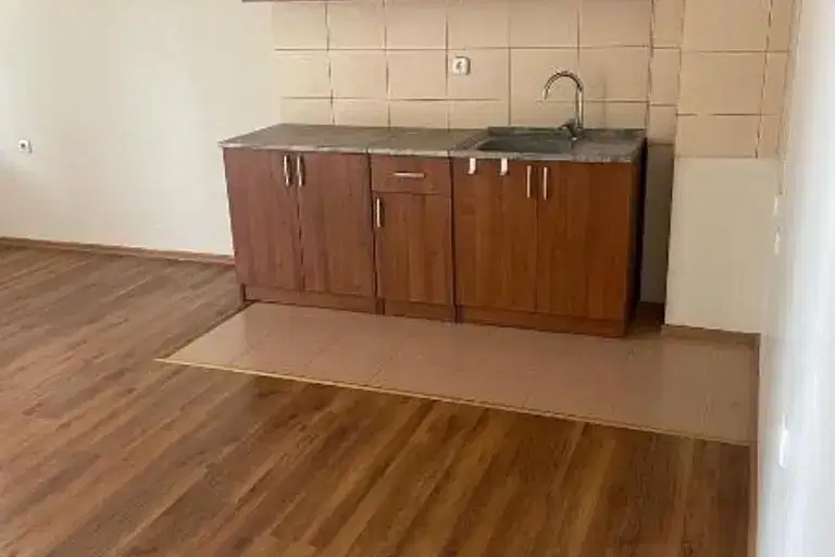 1-bedroom apartment in Kyrdjali, Vyzrojdenci