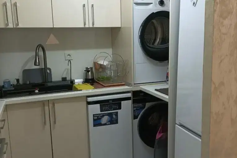 2-bedroom apartment in Kyrdjali, Vyzrojdenci