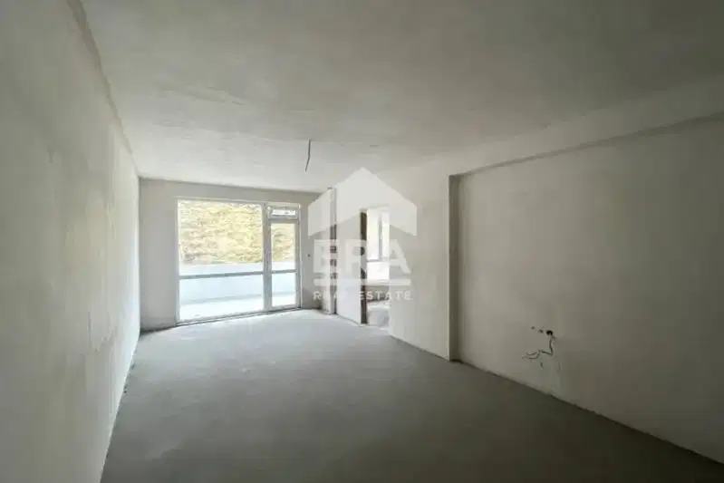 apartment in Kyrdjali, Vyzrojdenci