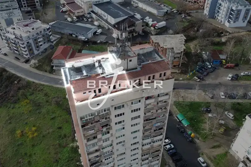 apartment in Kyrdjali, Vyzrojdenci