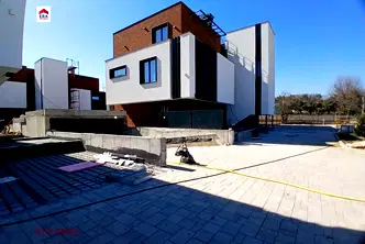 апартамент в м-т Детски