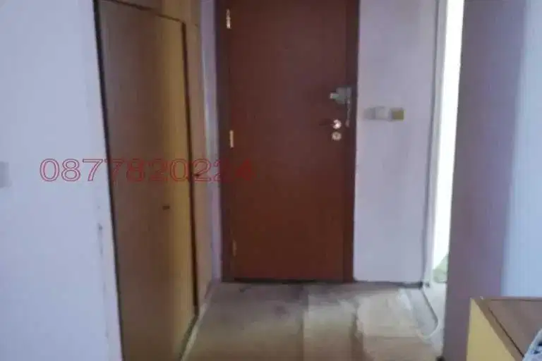 apartment in Montana, Mladost 2
