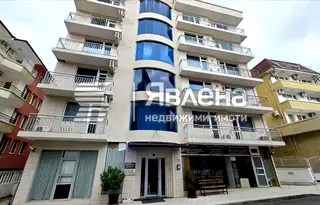 Тристаен апартамент в Бургас, Несебър