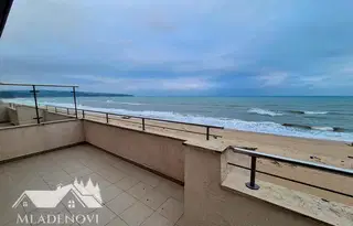 Двустаен апартамент в Бургас, Обзор