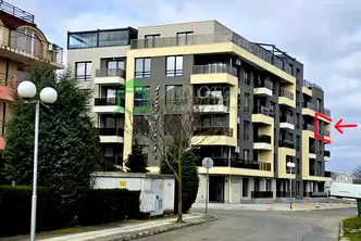 Тристаен апартамент в Бургас, Обзор
