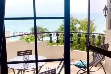 апартамент в Бургас, Обзор