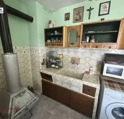 Снимка 2 — Двустаен апартамент в Пазарджик, Център