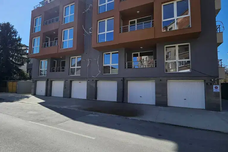 3-bedroom apartment in Pazardjik, Centyr
