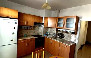 Тристаен апартамент в Пазарджик, Изток
