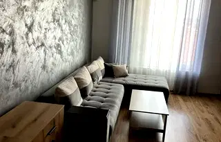 апартамент в Пазарджик, Руски