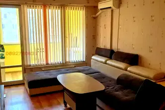 Двустаен апартамент в Пазарджик, Устрем