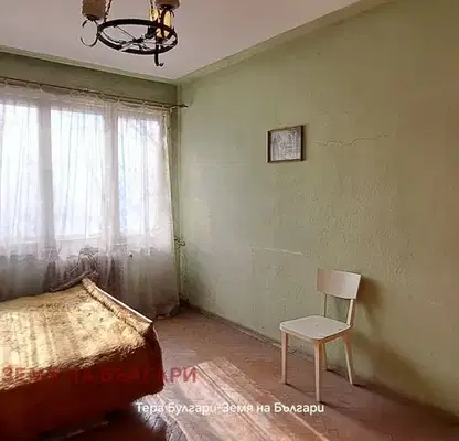 Снимка 4 — Тристаен апартамент в Перник, Център