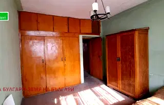 Тристаен апартамент в Перник, Център