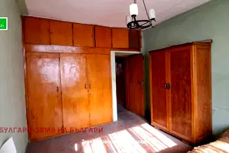 Тристаен апартамент в Перник, Център