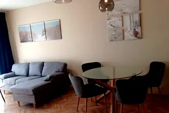 Тристаен апартамент в Перник, Изток