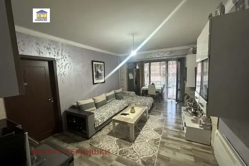 apartment in Pernik, Teva