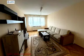 Тристаен апартамент в Плевен, Широк център