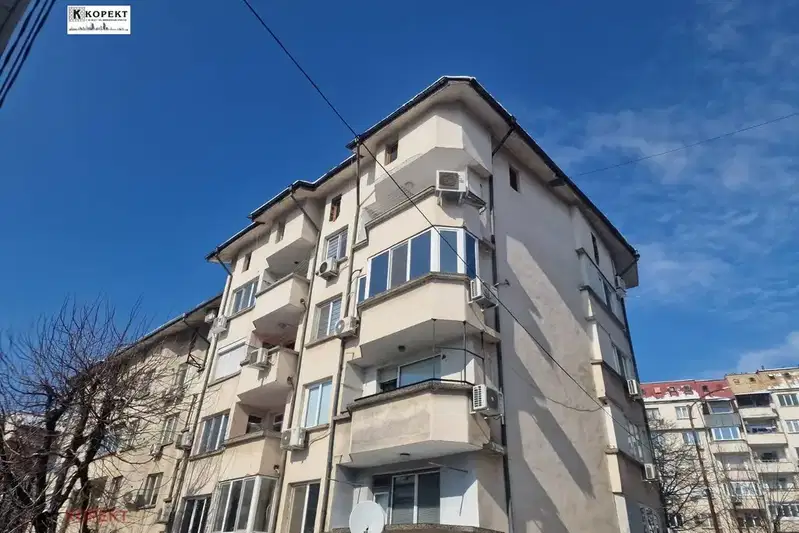 3-bedroom apartment in Pleven, Shirok Centyr