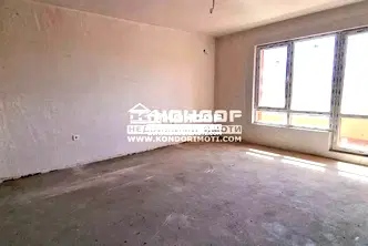 Тристаен апартамент в Беломорски, Пловдив с две тераси