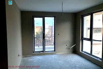 Двустаен апартамент с две тераси в Център, Пловдив