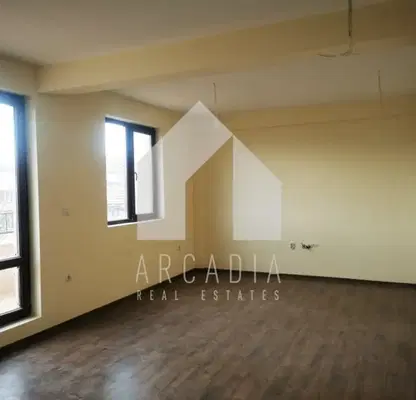 Снимка 3 — Двустаен апартамент в Център, Пловдив с панорамна тераса