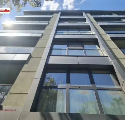 Снимка 2 — Двустаен апартамент в Център Пловдив с тераса и паркинг