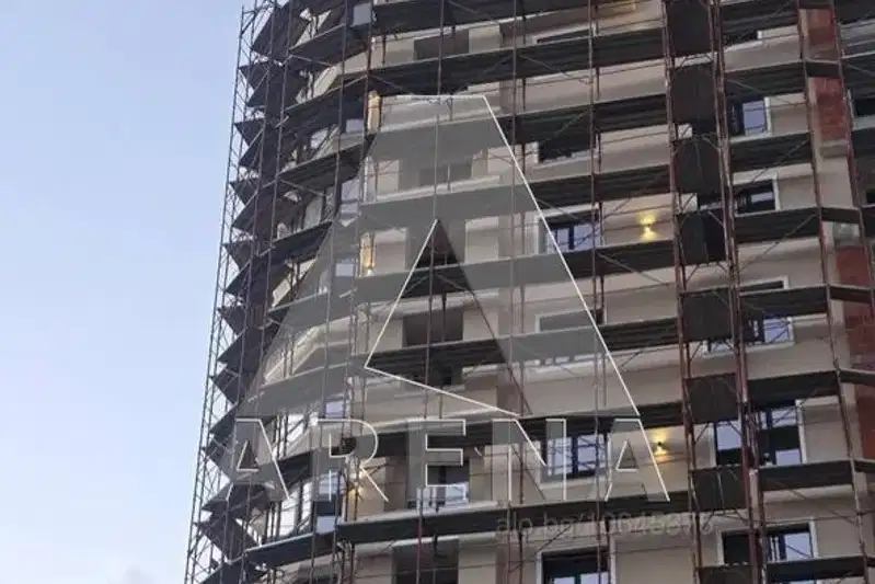 Тристаен апартамент с две тераси в Център, Пловдив