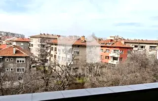 Тристаен апартамент с две тераси в Център, Мараша, Пловдив