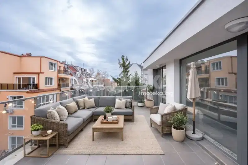 3-bedroom apartment in Plovdiv, Centyr