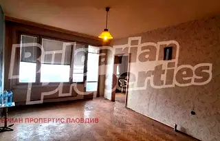 Тристаен апартамент с тераса в Център, Пловдив