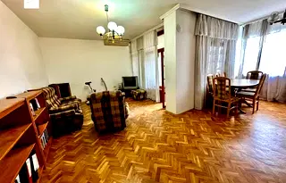 Просторен 3-стаен апартамент с три тераси в Център, Пловдив