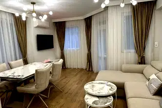 Апартамент 3-стаен в Център Пловдив с две тераси