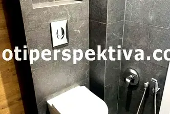 Тристаен апартамент с две тераси в Център, Пловдив