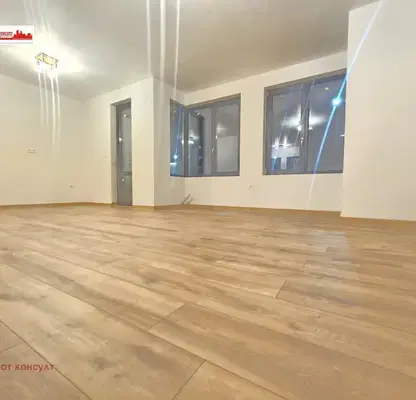 Снимка 3 — Двустаен апартамент с тераса в Център, Пловдив, Моста на Герджика
