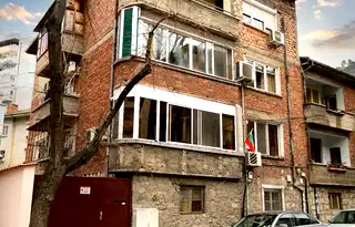 Просторен 4-стаен апартамент в Център, Пловдив с две тераси