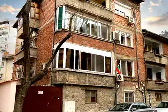 Просторен 4-стаен апартамент в Център, Пловдив с две тераси