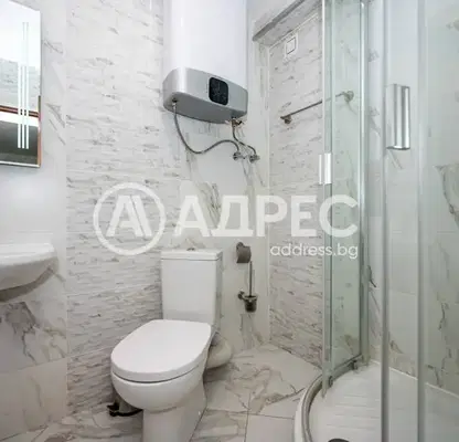 Снимка 5 — Студио апартамент на партер в Център, Пловдив, близо до Джумаята