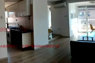 2-стаен апартамент на 5-ти етаж в Центъра на Пловдив
