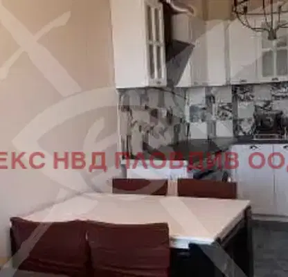 Снимка 2 — Двустаен апартамент в Център на Пловдив с асансьор