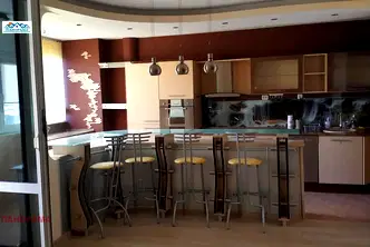 Тристаен апартамент с две тераси в Центъра на Пловдив до Света Петка