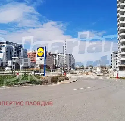 Снимка 2 — Двустаен апартамент в Пловдив, Гагарин